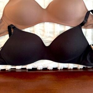 Wireless bras size 38D